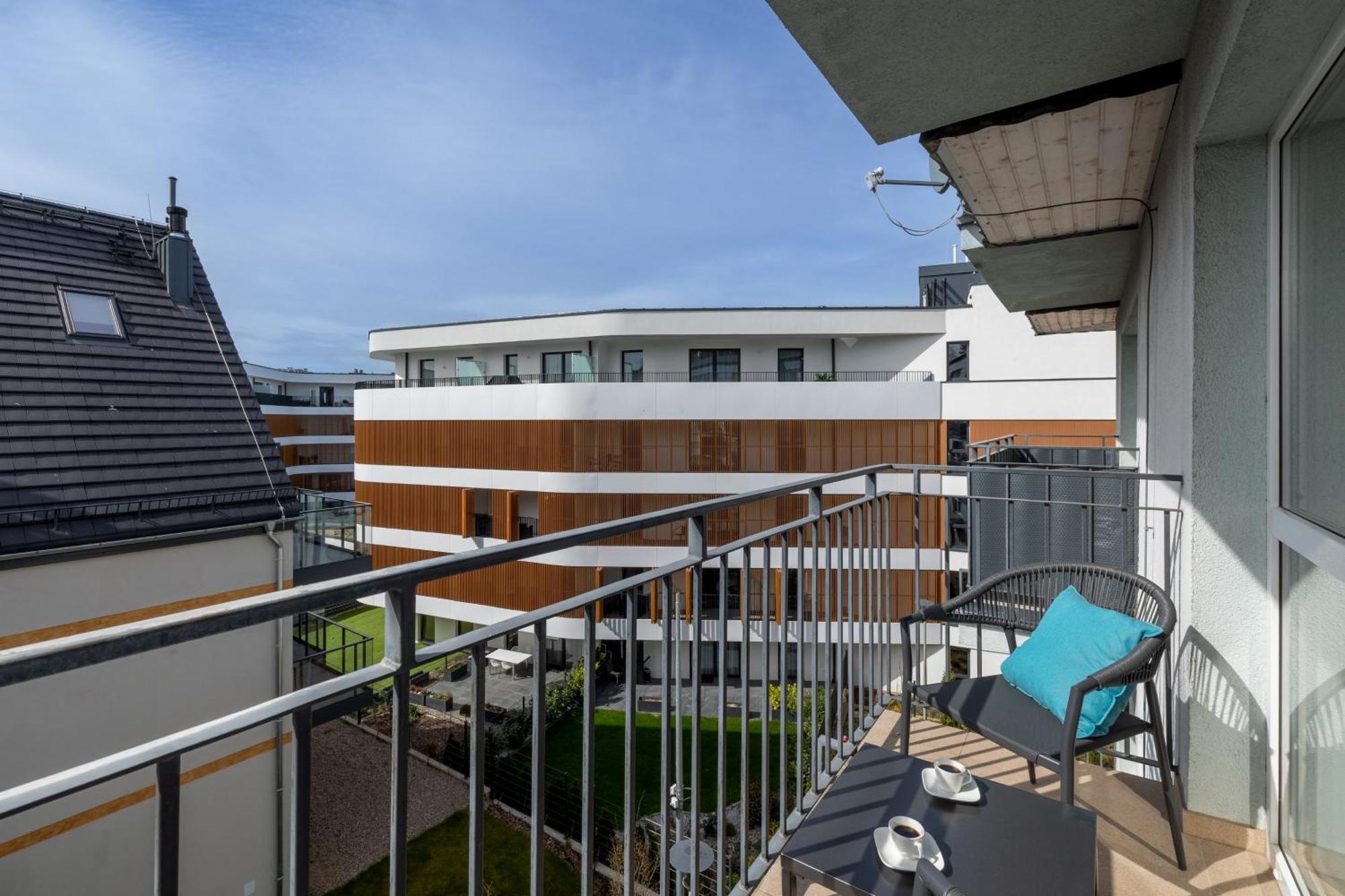 Seaside Breeze Stylish Apartment Balcony & Parking By Noclegi Renters Misdroy Exterior foto