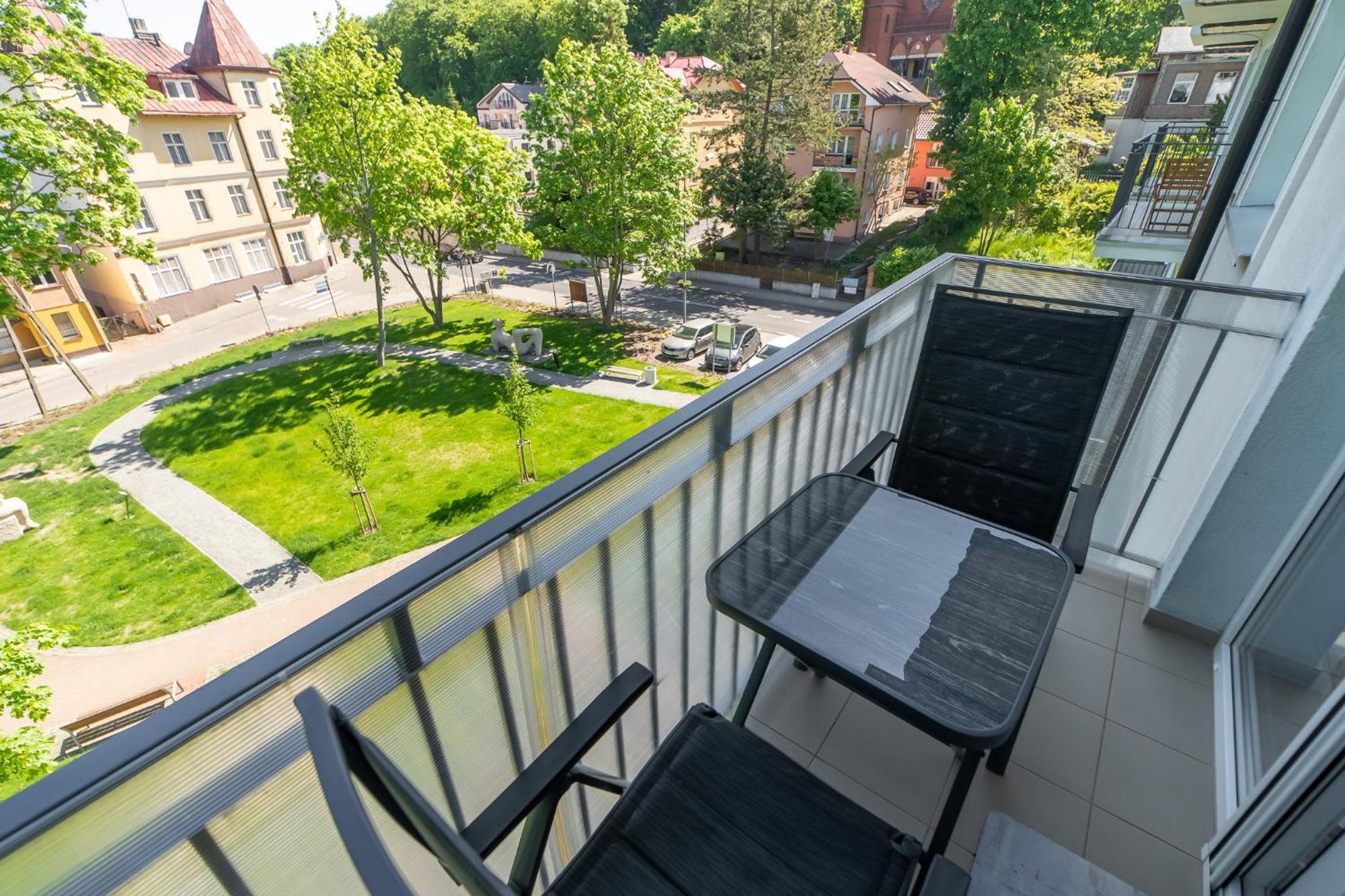 Seaside Breeze Stylish Apartment Balcony & Parking By Noclegi Renters Misdroy Exterior foto